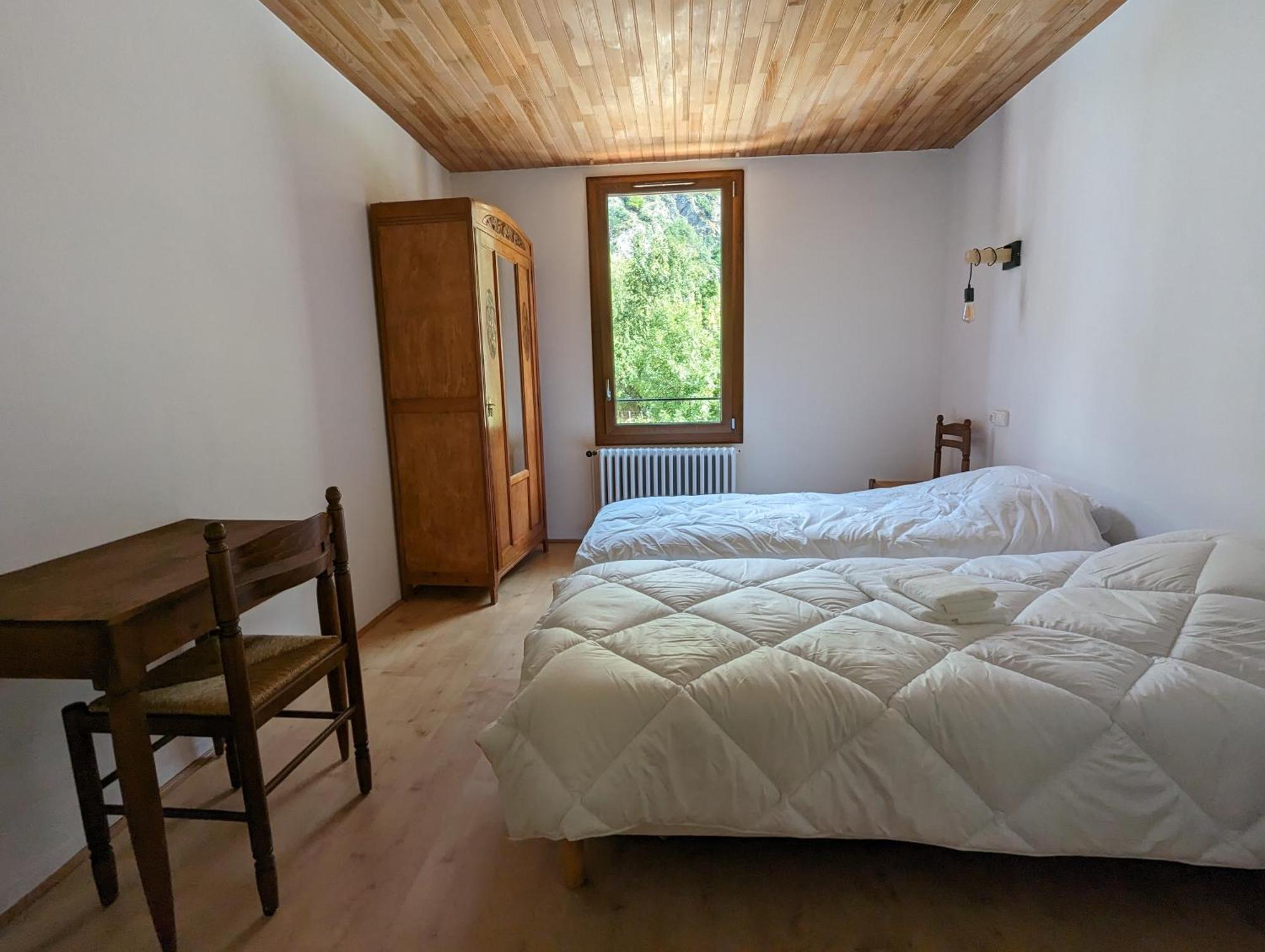 Gite Loubet Saint-Jacques-en-Valgodemard Chambre photo